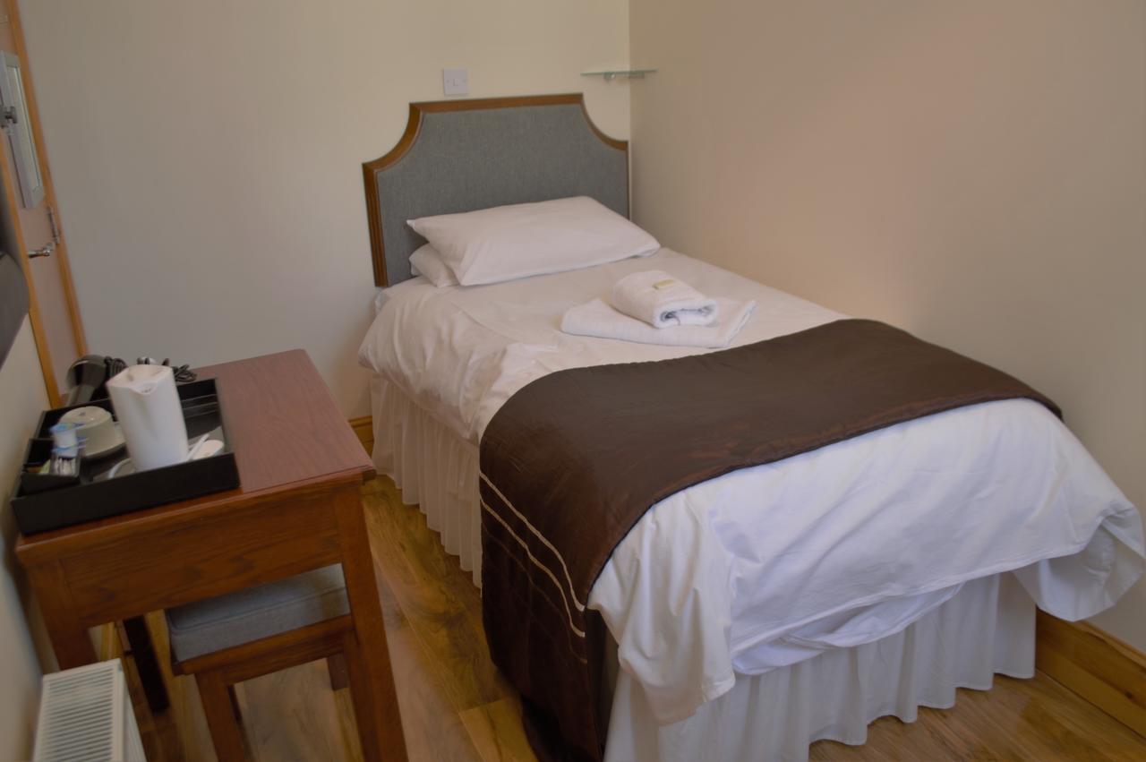 Sea Breeze Guest House Douglas Esterno foto